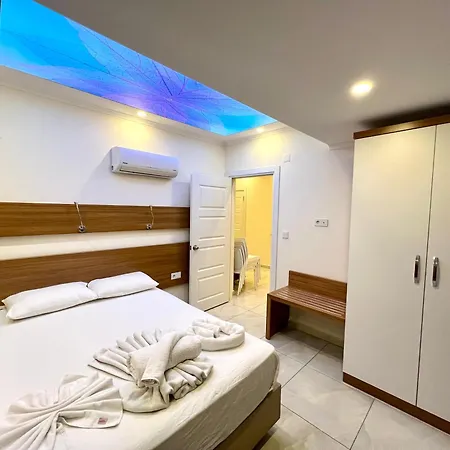 Cemal Bey אלאניה