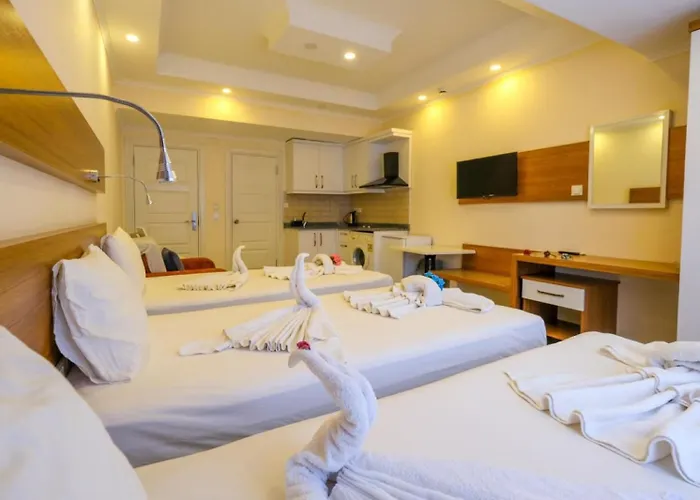 Cemal Bey אלאניה