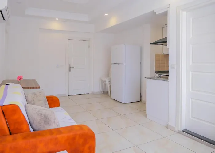 Cemal Bey אלאניה